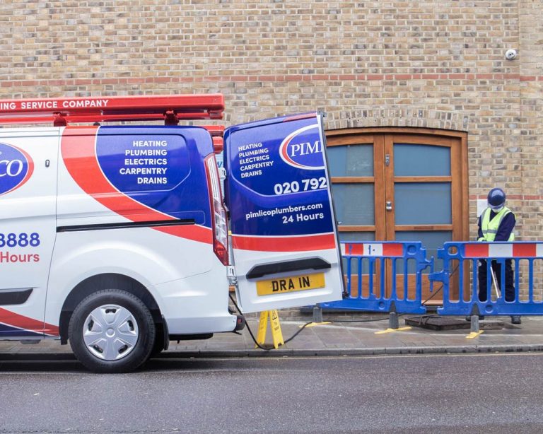 Pimlico drainage van and engineer